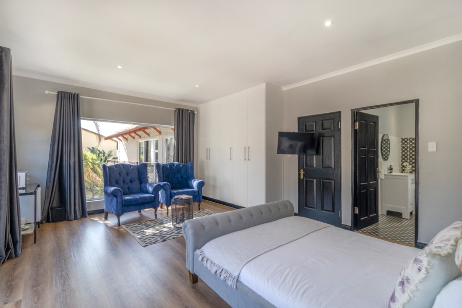 6 Bedroom Property for Sale in Eagles Landing North West